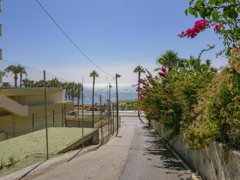 Cubo's Beach Side Los Patos Apartment & Parking - image 14