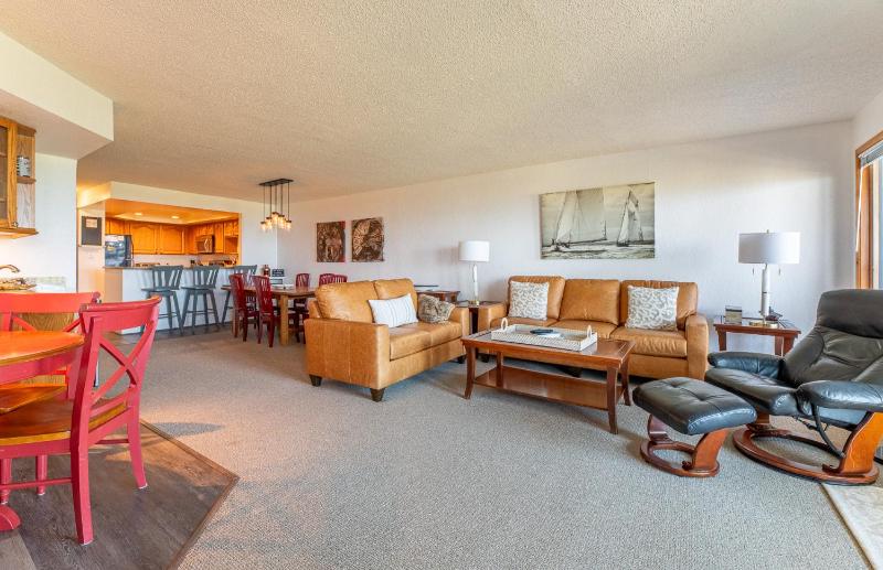 Heron Cove 203N - Nags Head Oceanfront Luxury 3 BR Condo Flex Stays Pool - image 19