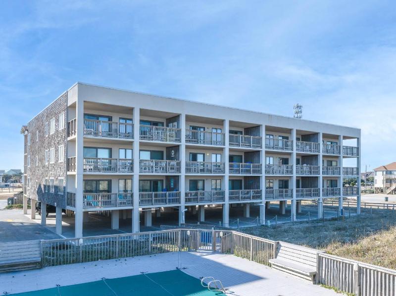 Heron Cove 203N - Nags Head Oceanfront Luxury 3 BR Condo Flex Stays Pool - image 48