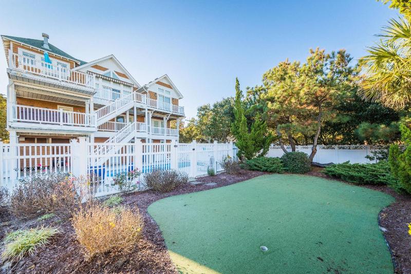 Kirkland's Keep - Old NH Place 300 Yds to Beach Elevator Pool Hot Tub Putting Green Pets OK - image 8