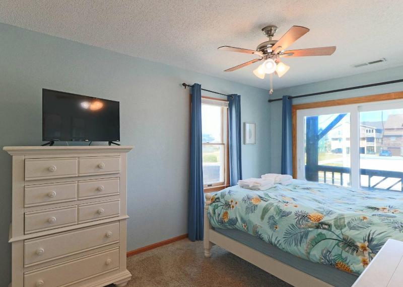 Just Forget the World - NH MP 11 Ocean View Pool Hot Tub Foosball Pets OK Flex Stays - image 15