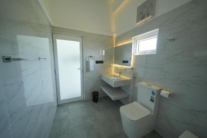 Trinco Diyash Beach Hotel - image 28