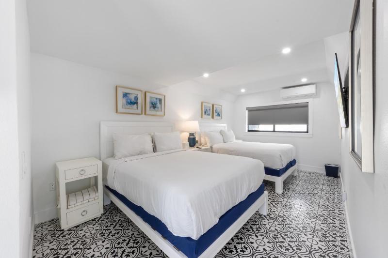 The Retreat at Anna Maria Island Inn - image 7