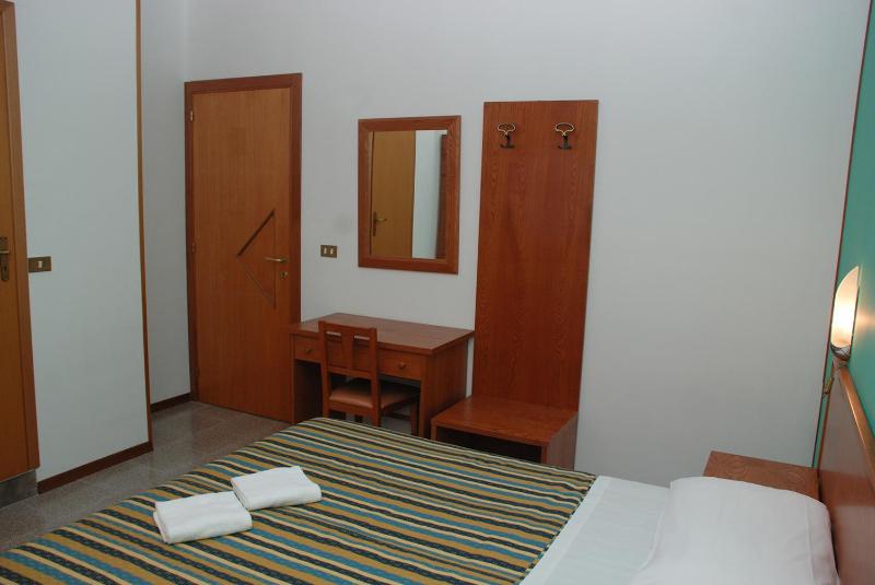 Double Room with Private Bathroom image 2