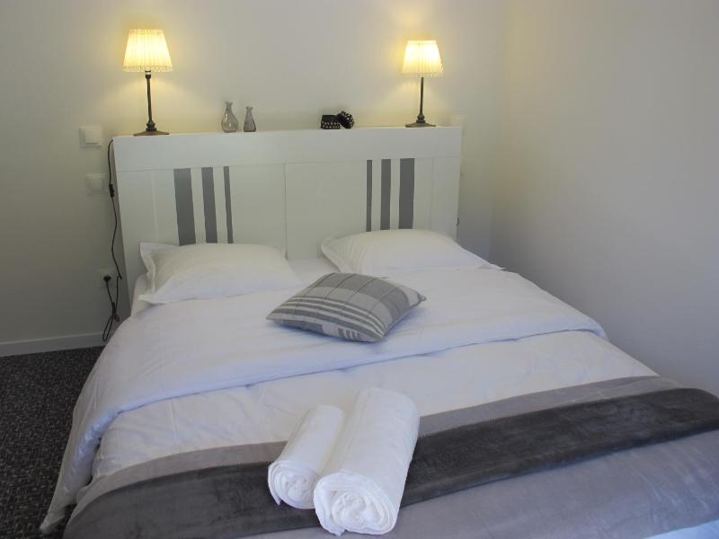 Three-Bedroom Apartment image 4