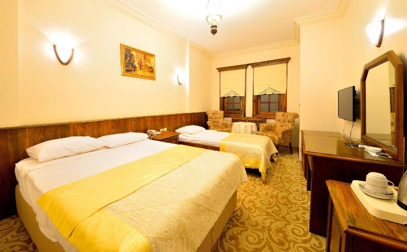 Triple Room image 2