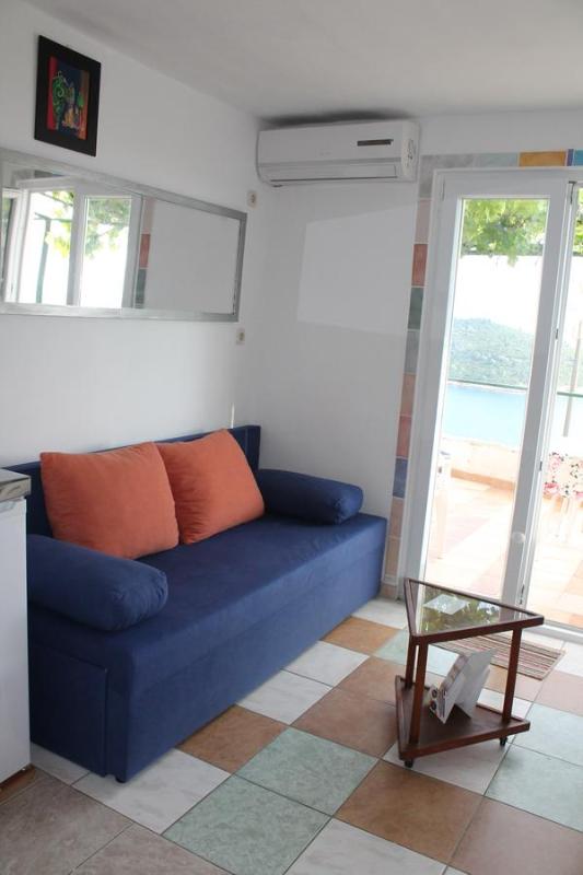 Studio with Sea View image 4