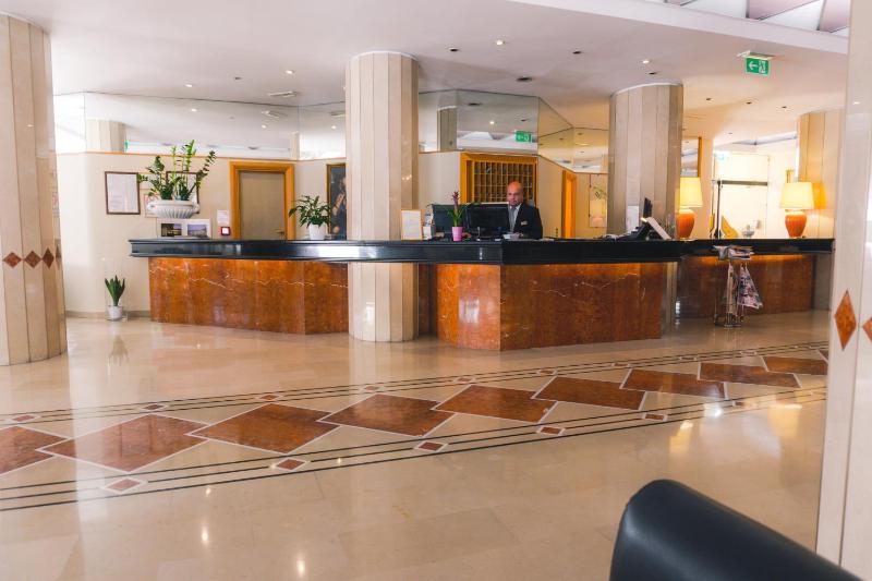 Grand Hotel Excelsior - image 3