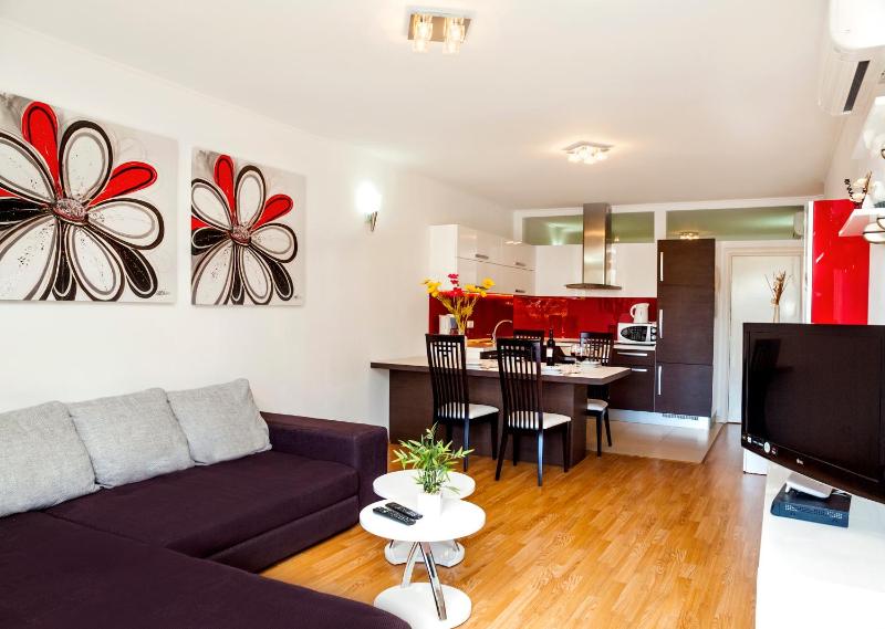 Apartment Lejo - image 2