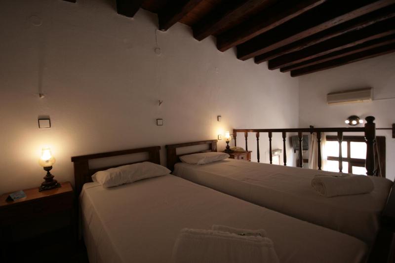 Chania Rooms - image 3