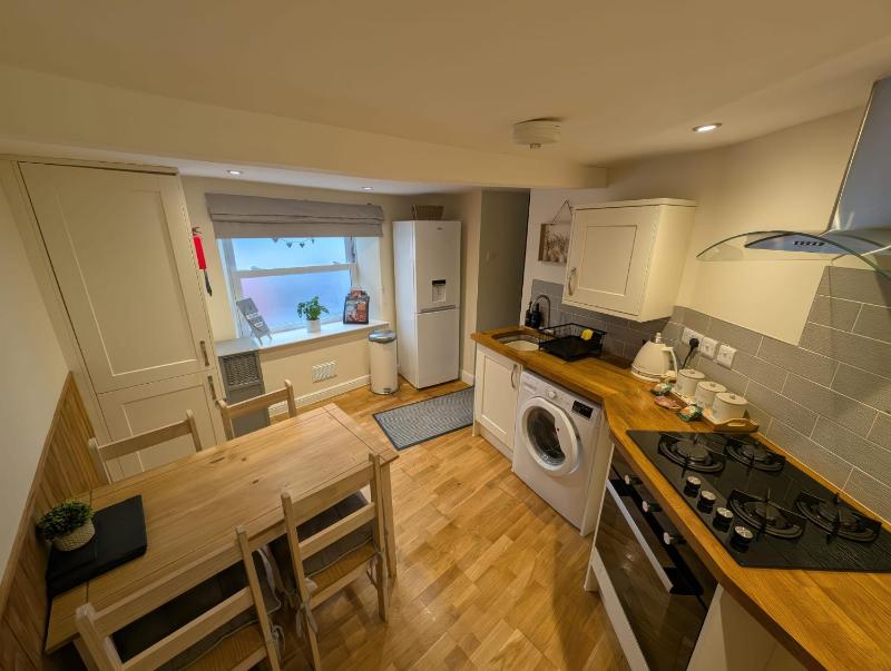 Hocking Cottage - image 9