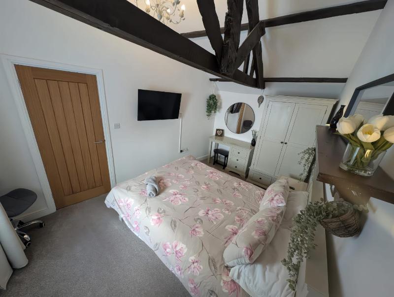 Hocking Cottage - image 11