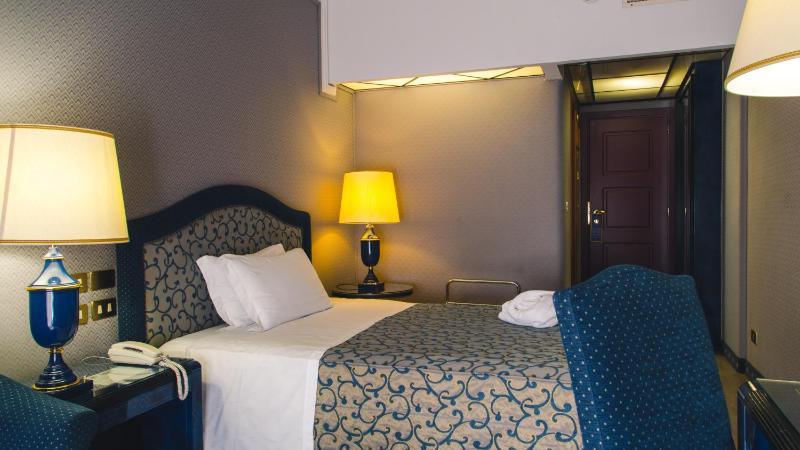 Grand Hotel Excelsior - image 10
