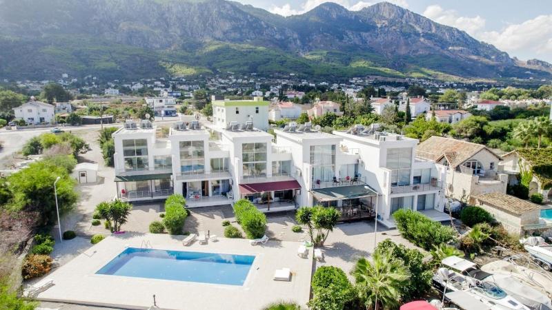 Spacious Sanctuary Cove B5 duplex with Sea View in Kyrenia Girne - image 1