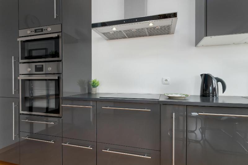 SEA TOWERS Nowoczesne Apartamenty w Gdyni z Pięknym Widokiem i Parkingiem by Noclegi Renters - image 9