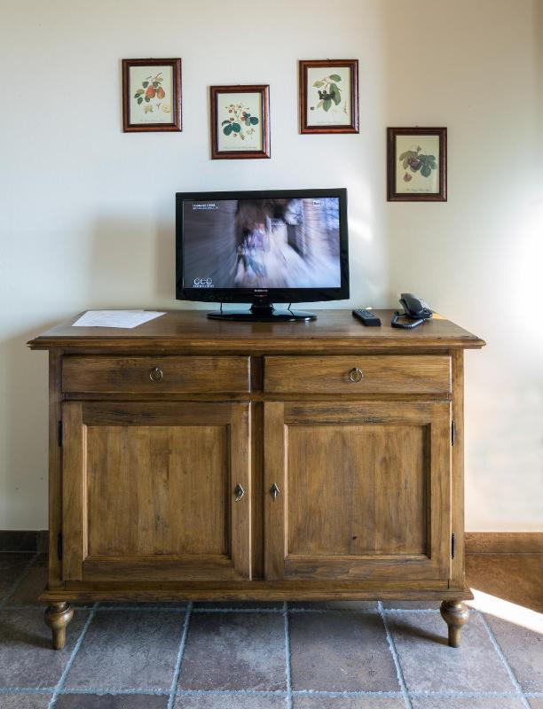 One-Bedroom Apartment (4 Adults) image 3