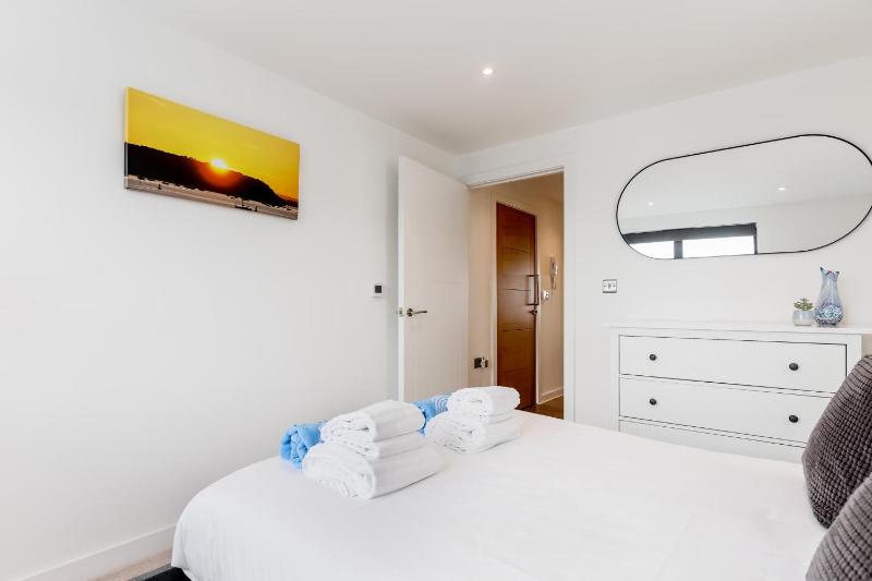 Rise and Shine - With a Balcony On the Seafront - image 16
