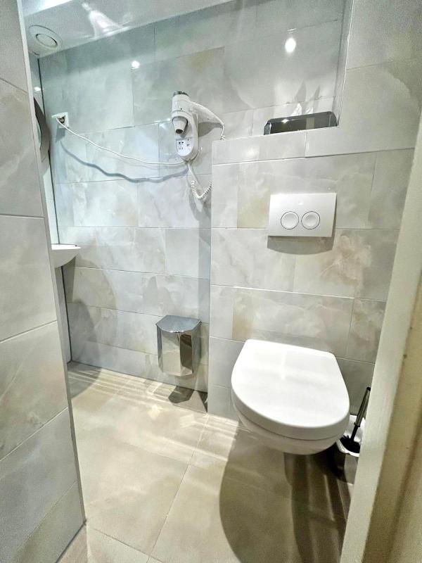 Hotel Damrak Inn - image 11