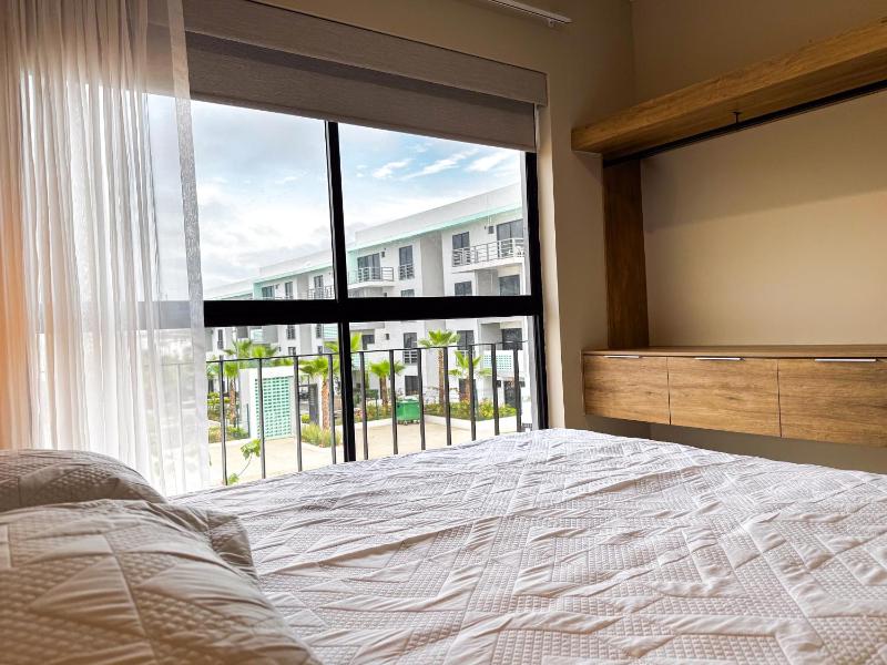 Indigo Modern Apt Steps from Playa Brujas Beach - image 26