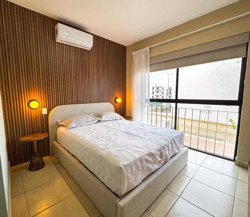 Indigo Modern Apt Steps from Playa Brujas Beach - image 19