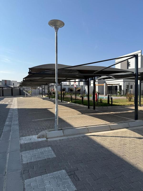 Urban Bleu - Modern 1 Bed Executive Apartment in Sarona Gaborone with WiFi Free Parking and Pool - image 6