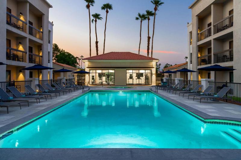 Courtyard by Marriott Palm Springs - image 35