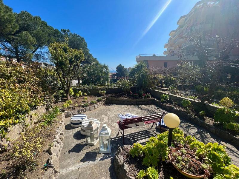 Garden view apartment in Sanremo with veranda - image 14