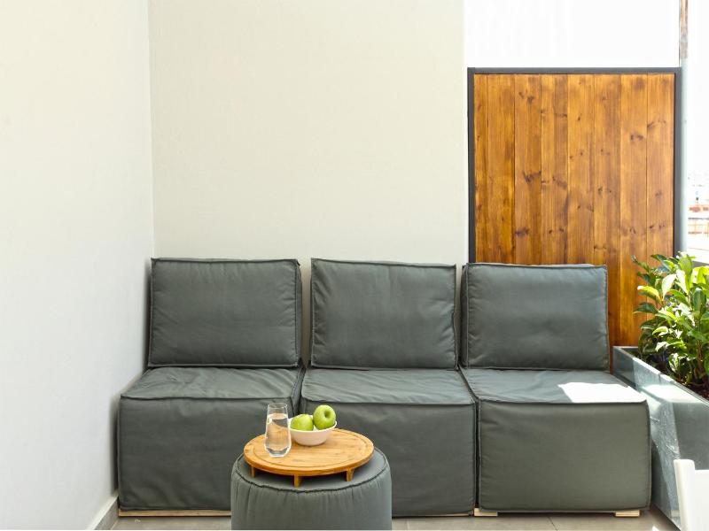 Penthouse Studio Apartment image 2