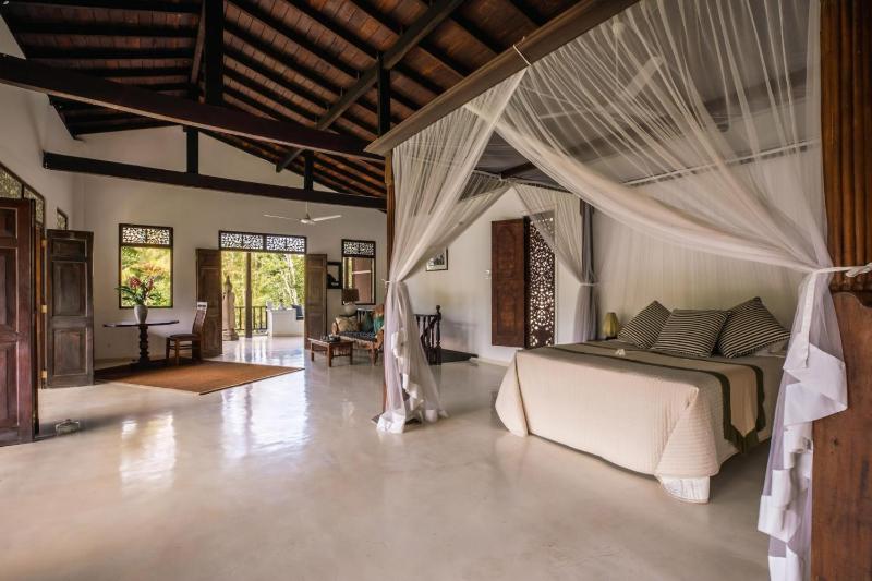 Mandalay - 3BR Lakefront Private Pool Chef - image 13