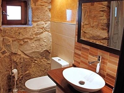 Two-Bedroom Apartment (2-4 Adults) image 4
