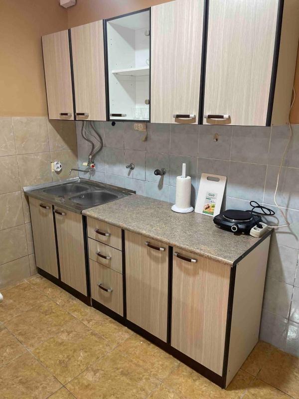 Fontana Apartments 1A - image 6