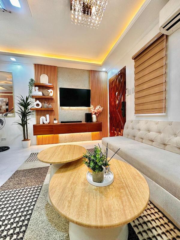 City Center 2BR Home near airport with Pool Access - image 11
