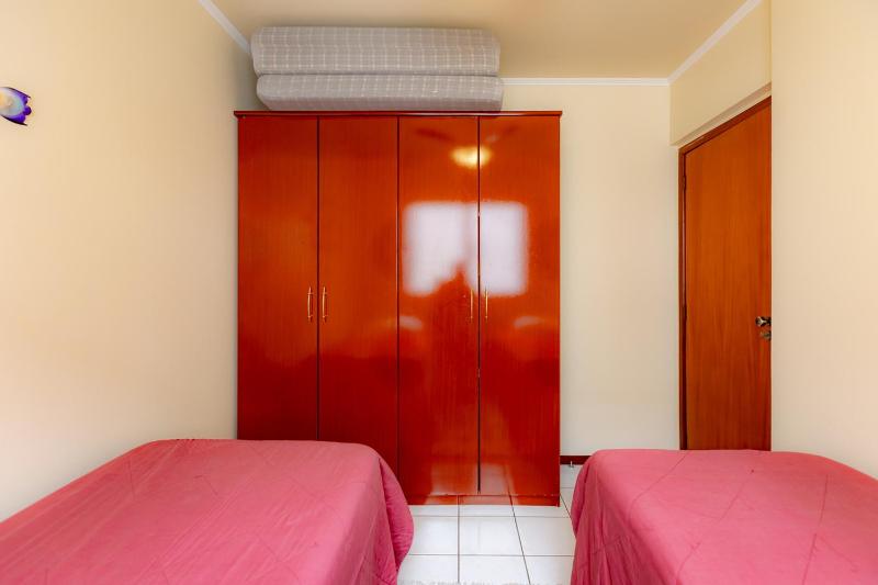 Apto c Churrasqueira e Garagem 300m da praia - image 21
