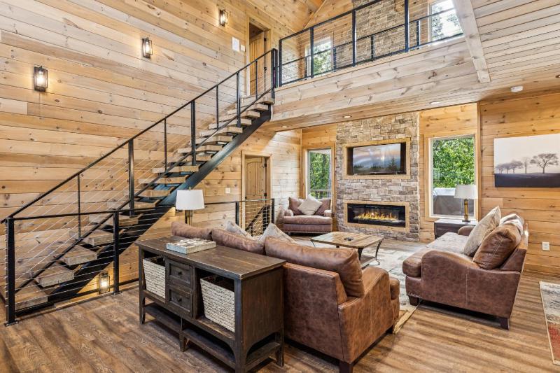 Iron Mountain Lodge cabin - image 45