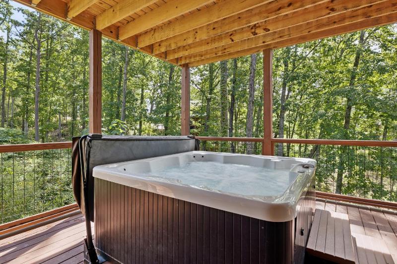 Iron Mountain Lodge cabin - image 34