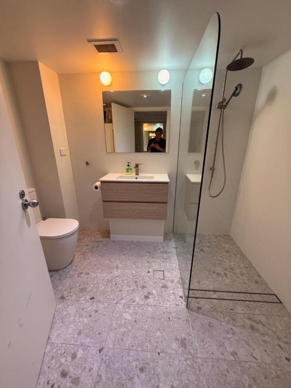 Grande Esplanade Studio - New bathroom - image 4
