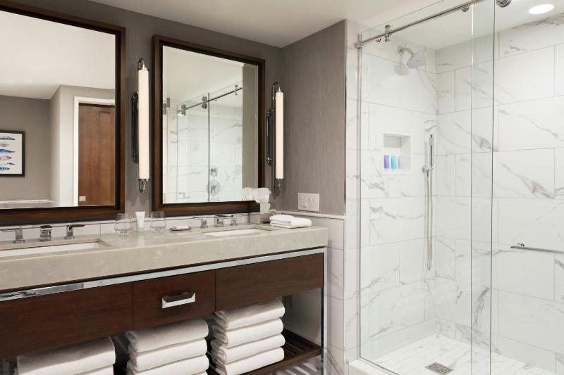 Boston Marriott Long Wharf - image 4