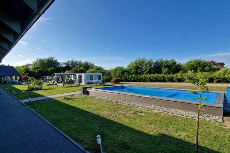 Air-conditioned holiday homes summer pool sauna - image 20
