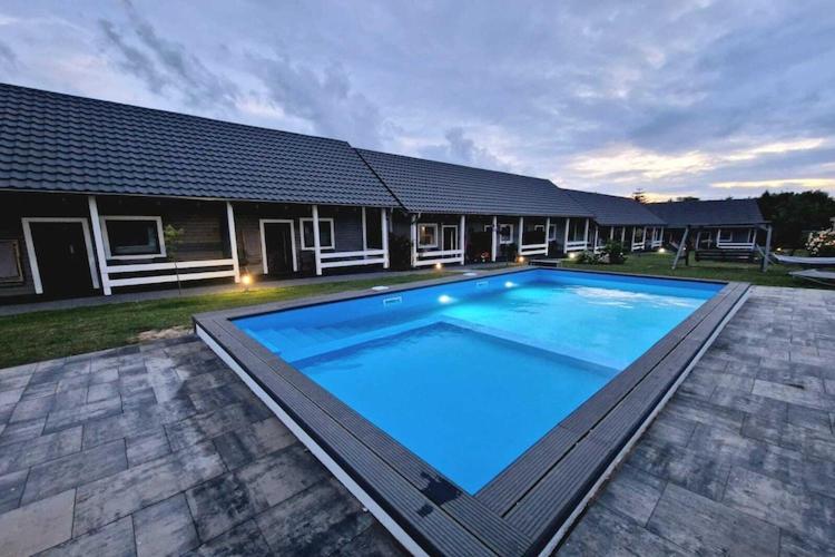 Air-conditioned holiday homes summer pool sauna - image 19