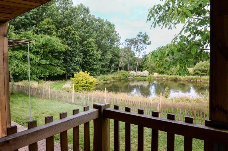 Wooden Caravan With Lake View image 4