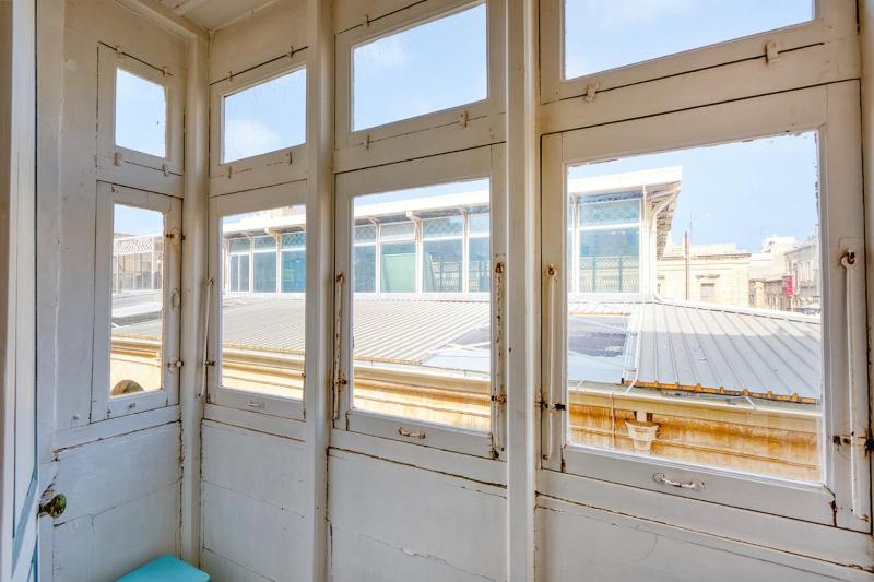 Authentic Apartment in the Heart of Valletta - image 4