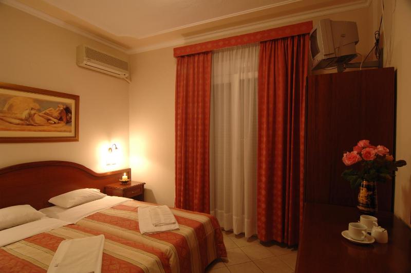 Economy Single Room image 3