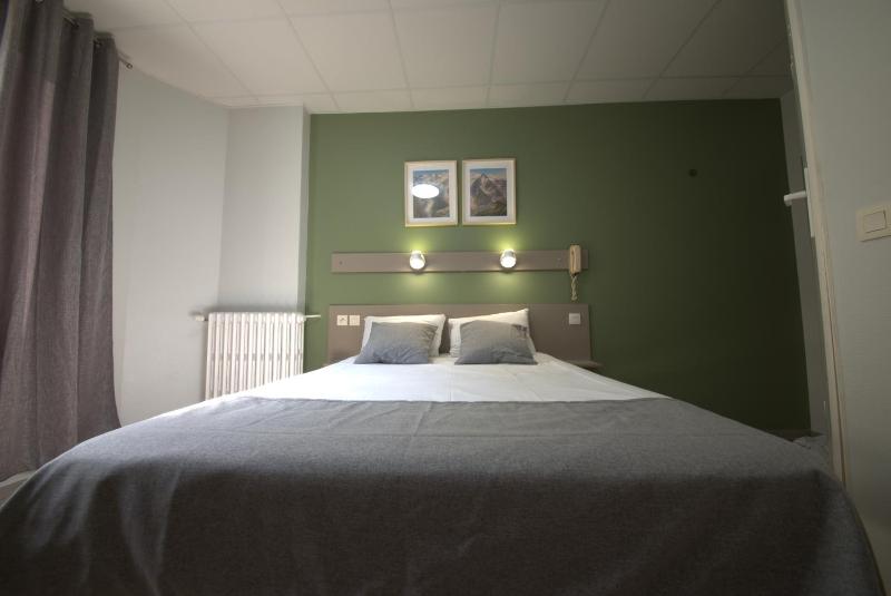 Hotel Lux - image 15