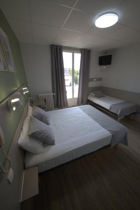 Hotel Lux - image 25