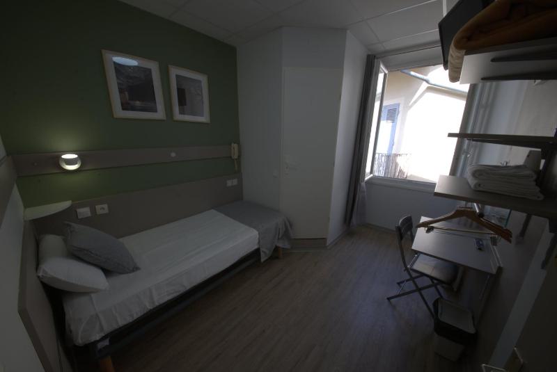 Hotel Lux - image 14