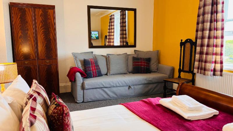 Clarence Quarters Vintage Seafront Adults Only Guest House - image 14