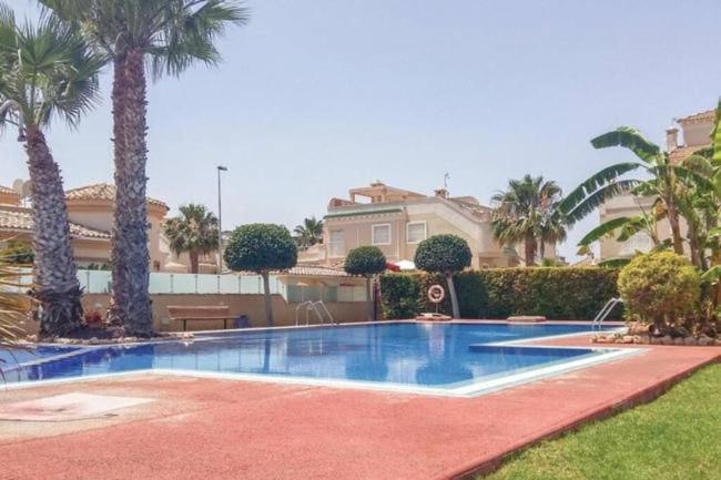 Casa de vacaciones con piscina - image 1