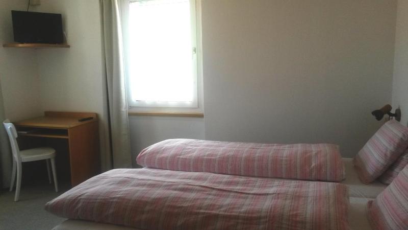 Double Room image 4