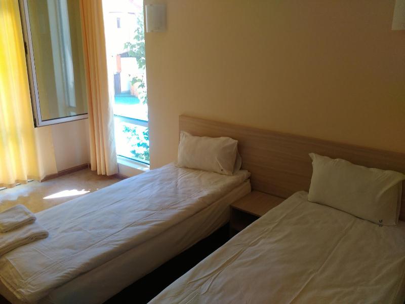 Double or Twin Room image 2