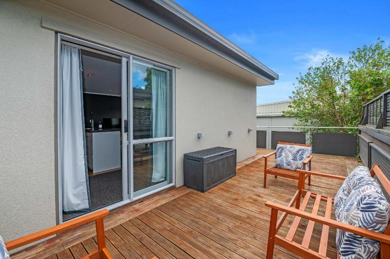 Twin Apartments - Walk to Forest with Spa Pools - image 11